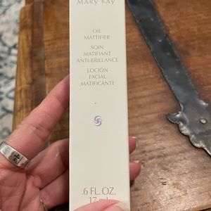 Mary Kay Oil Mattifier